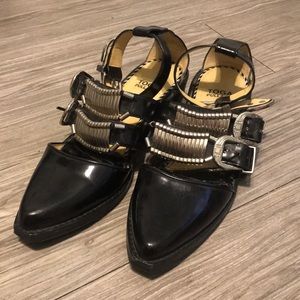 Toga Pulla western buckle shoes